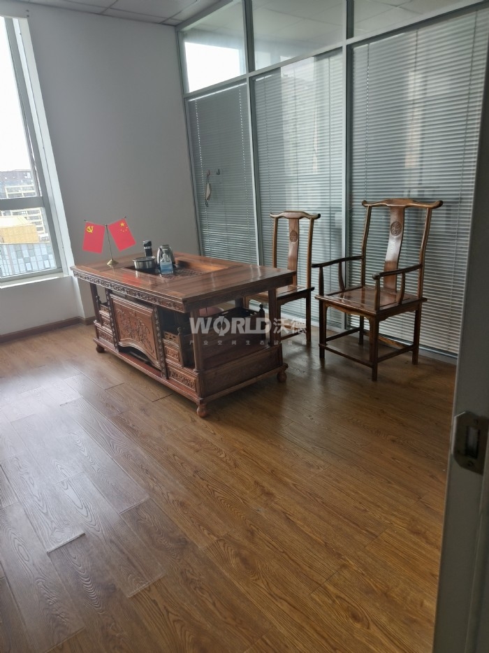 慧和大厦248平带家具出租