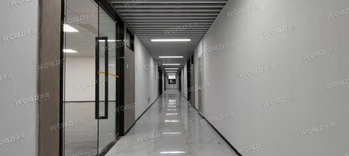 新府银座  120平   可隔间全新装修出租