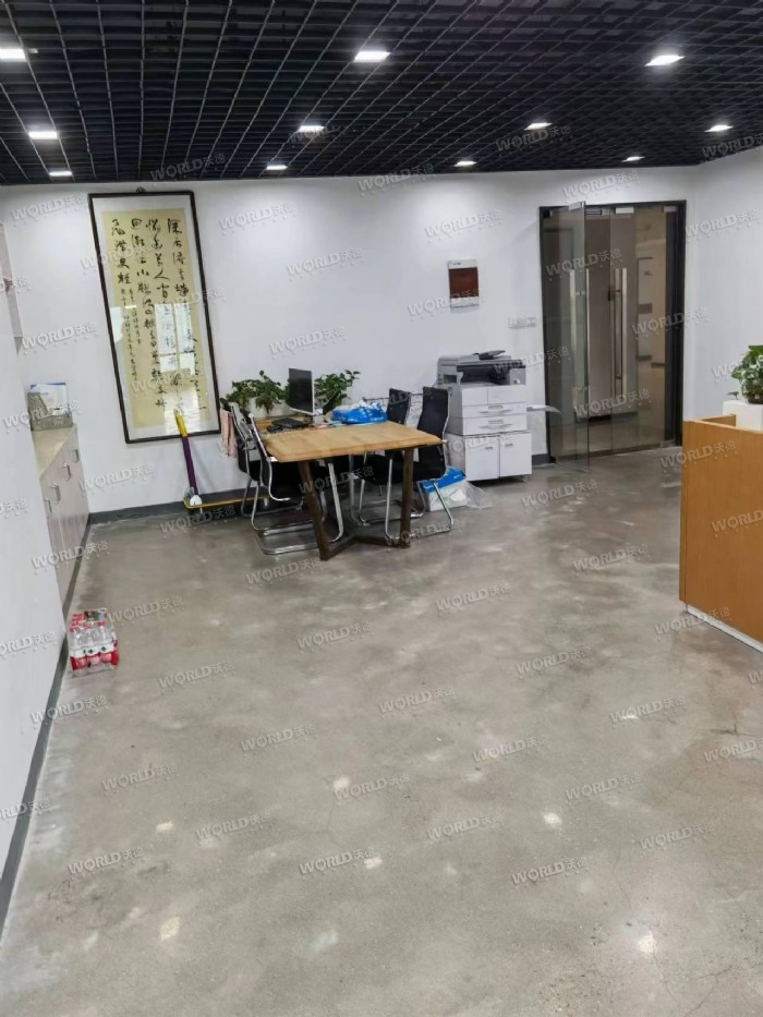 日湖中心173平米出租