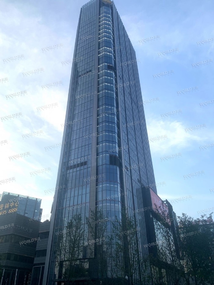 550㎡绿地中心地铁口现房出租中